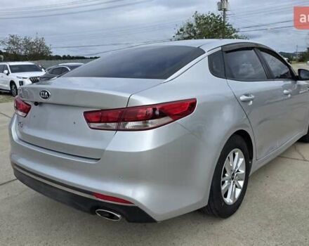 Серый Киа K5, объемом двигателя 2 л и пробегом 190 тыс. км за 12490 $, фото 5 на Automoto.ua