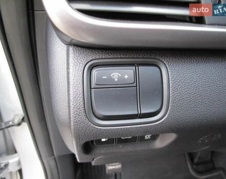 Сірий Кіа K5, об'ємом двигуна 2 л та пробігом 291 тис. км за 12800 $, фото 17 на Automoto.ua