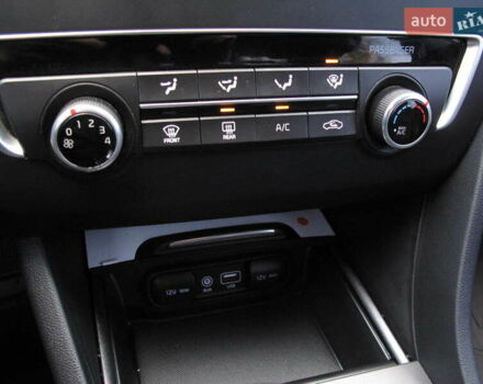 Сірий Кіа K5, об'ємом двигуна 2 л та пробігом 291 тис. км за 12800 $, фото 50 на Automoto.ua