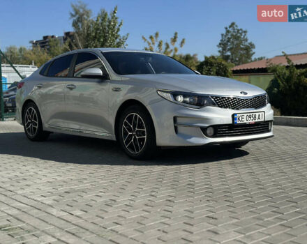 Серый Киа K5, объемом двигателя 2 л и пробегом 73 тыс. км за 15800 $, фото 5 на Automoto.ua