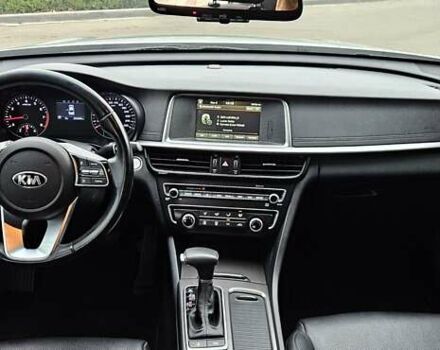 Серый Киа K5, объемом двигателя 2 л и пробегом 206 тыс. км за 14900 $, фото 19 на Automoto.ua