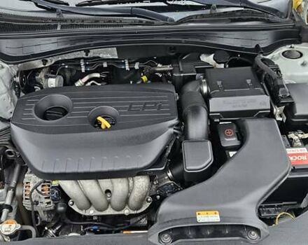 Серый Киа K5, объемом двигателя 2 л и пробегом 206 тыс. км за 14900 $, фото 33 на Automoto.ua