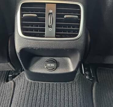 Серый Киа K5, объемом двигателя 2 л и пробегом 206 тыс. км за 14900 $, фото 18 на Automoto.ua