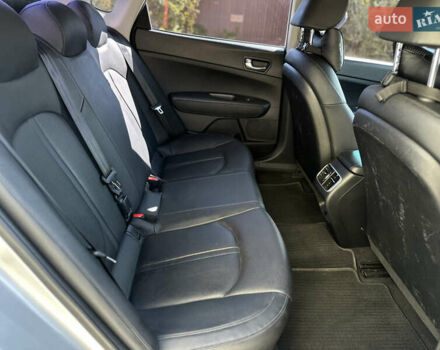Серый Киа K5, объемом двигателя 2 л и пробегом 73 тыс. км за 15800 $, фото 15 на Automoto.ua