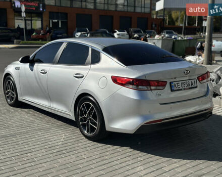 Серый Киа K5, объемом двигателя 2 л и пробегом 73 тыс. км за 15800 $, фото 2 на Automoto.ua