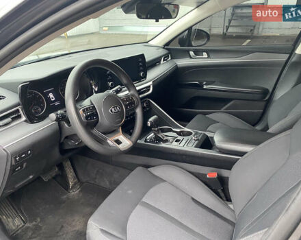 Серый Киа K5, объемом двигателя 1.6 л и пробегом 140 тыс. км за 20500 $, фото 26 на Automoto.ua