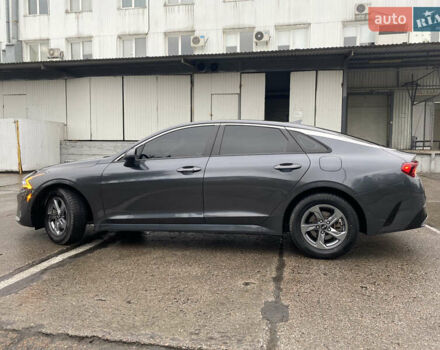 Серый Киа K5, объемом двигателя 1.6 л и пробегом 140 тыс. км за 20500 $, фото 8 на Automoto.ua