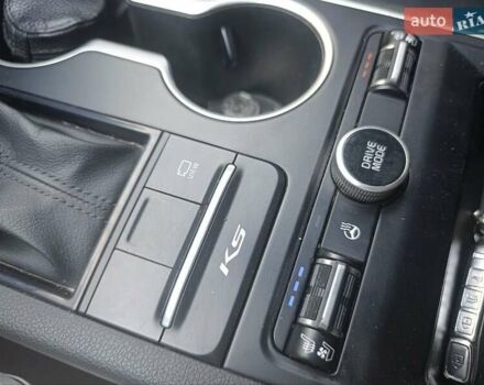Серый Киа K5, объемом двигателя 2 л и пробегом 193 тыс. км за 20700 $, фото 15 на Automoto.ua