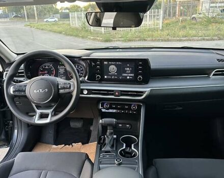 Серый Киа K5, объемом двигателя 1.6 л и пробегом 76 тыс. км за 21300 $, фото 11 на Automoto.ua