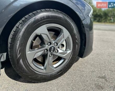 Серый Киа K5, объемом двигателя 1.6 л и пробегом 76 тыс. км за 21500 $, фото 48 на Automoto.ua