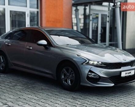 Серый Киа K5, объемом двигателя 2 л и пробегом 152 тыс. км за 19999 $, фото 5 на Automoto.ua