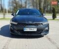 Серый Киа K5, объемом двигателя 2 л и пробегом 193 тыс. км за 20700 $, фото 2 на Automoto.ua
