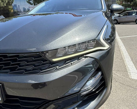 Сірий Кіа K5, об'ємом двигуна 2 л та пробігом 180 тис. км за 21200 $, фото 2 на Automoto.ua