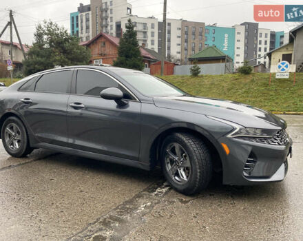 Серый Киа K5, объемом двигателя 1.6 л и пробегом 140 тыс. км за 20500 $, фото 2 на Automoto.ua