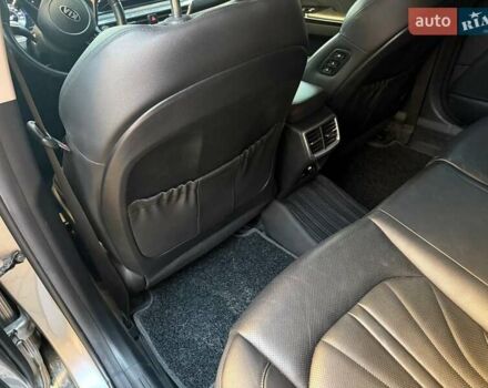 Сірий Кіа K5, об'ємом двигуна 2 л та пробігом 133 тис. км за 24700 $, фото 22 на Automoto.ua