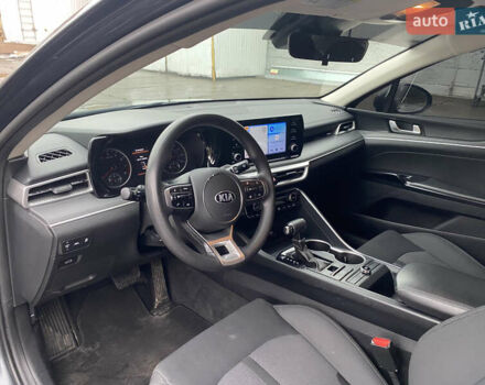 Серый Киа K5, объемом двигателя 1.6 л и пробегом 140 тыс. км за 20500 $, фото 27 на Automoto.ua