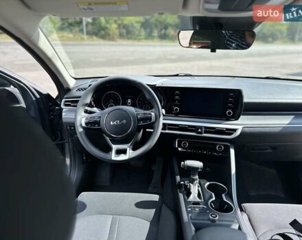 Сірий Кіа K5, об'ємом двигуна 1.6 л та пробігом 76 тис. км за 21300 $, фото 40 на Automoto.ua