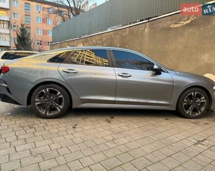 Сірий Кіа K5, об'ємом двигуна 2 л та пробігом 133 тис. км за 24700 $, фото 5 на Automoto.ua