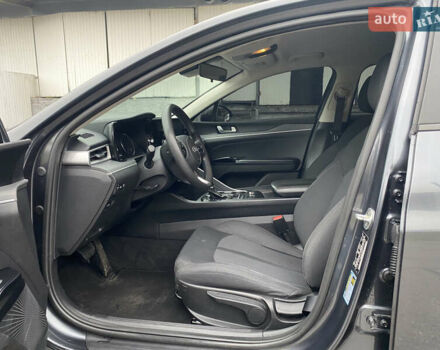 Серый Киа K5, объемом двигателя 1.6 л и пробегом 140 тыс. км за 20500 $, фото 24 на Automoto.ua