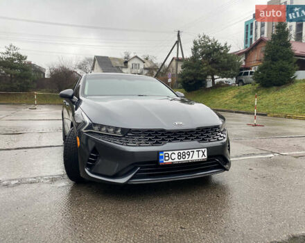 Серый Киа K5, объемом двигателя 1.6 л и пробегом 140 тыс. км за 20500 $, фото 3 на Automoto.ua