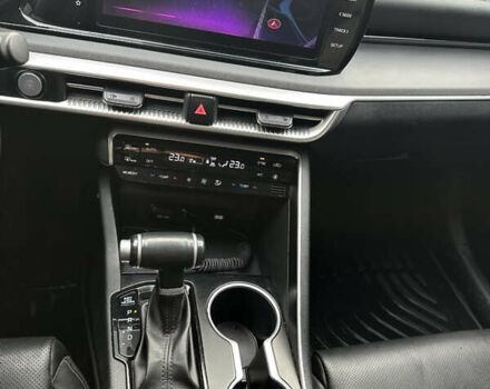 Серый Киа K5, объемом двигателя 2 л и пробегом 138 тыс. км за 20500 $, фото 11 на Automoto.ua