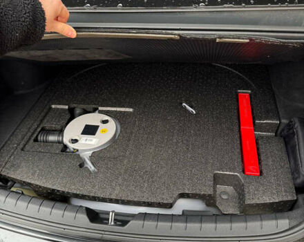 Серый Киа K5, объемом двигателя 2 л и пробегом 122 тыс. км за 23000 $, фото 7 на Automoto.ua