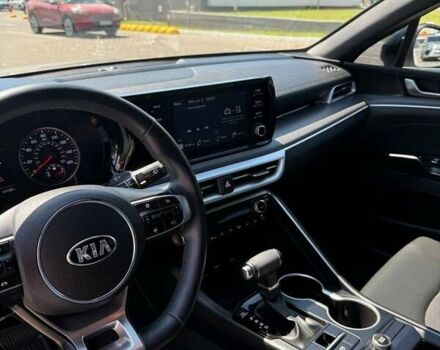 Серый Киа K5, объемом двигателя 1.6 л и пробегом 18 тыс. км за 24500 $, фото 6 на Automoto.ua