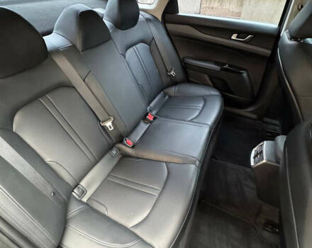 Серый Киа K5, объемом двигателя 2 л и пробегом 122 тыс. км за 23000 $, фото 15 на Automoto.ua