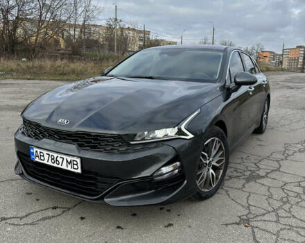 Серый Киа K5, объемом двигателя 2 л и пробегом 138 тыс. км за 20500 $, фото 1 на Automoto.ua