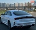 Серый Киа K5, объемом двигателя 2 л и пробегом 94 тыс. км за 20250 $, фото 2 на Automoto.ua