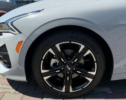 Серый Киа K5, объемом двигателя 1.6 л и пробегом 18 тыс. км за 24500 $, фото 20 на Automoto.ua