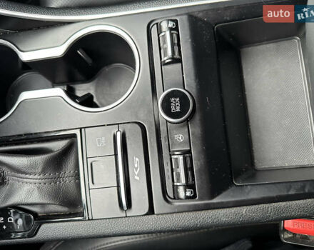 Серый Киа K5, объемом двигателя 2 л и пробегом 138 тыс. км за 20500 $, фото 14 на Automoto.ua