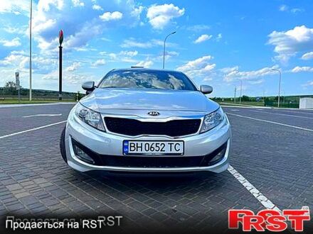 Сірий Кіа K5, об'ємом двигуна 2 л та пробігом 132 тис. км за 8400 $, фото 1 на Automoto.ua