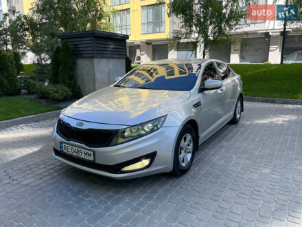Сірий Кіа K5, об'ємом двигуна 2 л та пробігом 230 тис. км за 6500 $, фото 1 на Automoto.ua