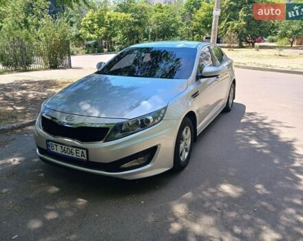 Сірий Кіа K5, об'ємом двигуна 2 л та пробігом 299 тис. км за 7499 $, фото 1 на Automoto.ua