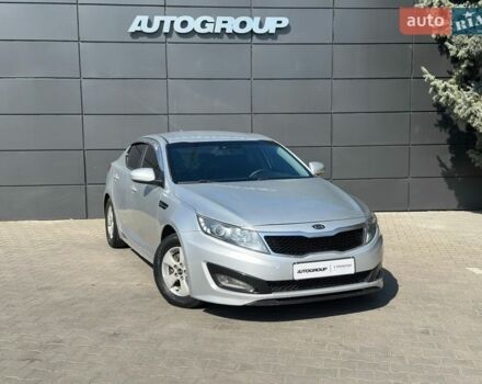 Серый Киа K5, объемом двигателя 2 л и пробегом 194 тыс. км за 7800 $, фото 1 на Automoto.ua