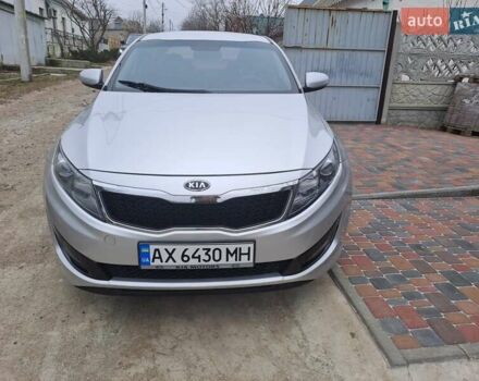 Серый Киа K5, объемом двигателя 2 л и пробегом 240 тыс. км за 7100 $, фото 1 на Automoto.ua