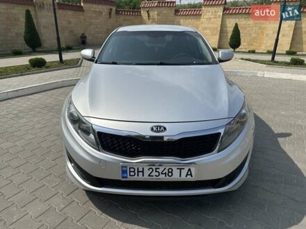 Киа K5 2012 в Измаиле на Automoto.ua Серый Киа K5, объемом двигателя 2 л и пробегом 190 тыс. км за 9500 $, фото 1 на Automoto.ua