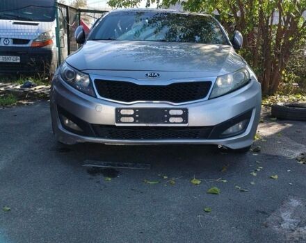 Сірий Кіа K5, об'ємом двигуна 2 л та пробігом 398 тис. км за 3200 $, фото 1 на Automoto.ua
