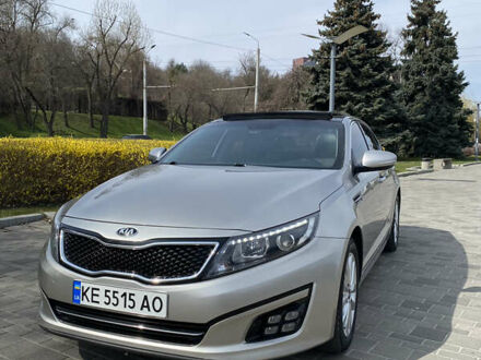 Киа K5 2013 в Днепре (Днепропетровске) на Automoto.ua Серый Киа K5, объемом двигателя 2 л и пробегом 258 тыс. км за 12900 $, фото 1 на Automoto.ua