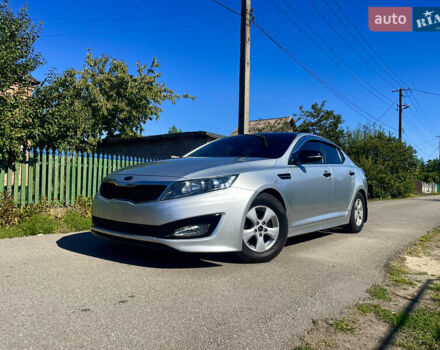 Сірий Кіа K5, об'ємом двигуна 2 л та пробігом 312 тис. км за 7999 $, фото 1 на Automoto.ua