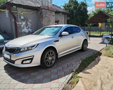 Сірий Кіа K5, об'ємом двигуна 2 л та пробігом 127 тис. км за 9300 $, фото 1 на Automoto.ua