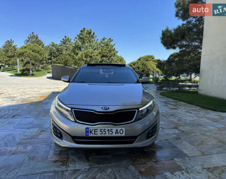 Серый Киа K5, объемом двигателя 2 л и пробегом 265 тыс. км за 10800 $, фото 1 на Automoto.ua