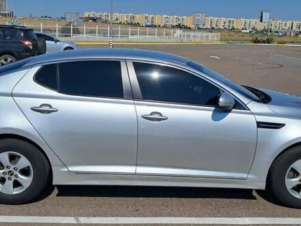 Серый Киа K5, объемом двигателя 2 л и пробегом 308 тыс. км за 6500 $, фото 1 на Automoto.ua