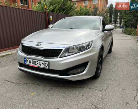Сірий Кіа K5, об'ємом двигуна 2 л та пробігом 307 тис. км за 8550 $, фото 1 на Automoto.ua