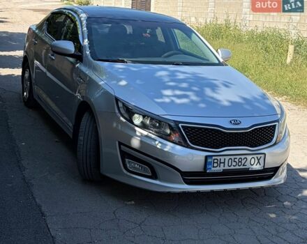 Серый Киа K5, объемом двигателя 2 л и пробегом 309 тыс. км за 5500 $, фото 1 на Automoto.ua
