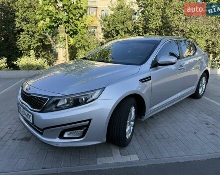 Серый Киа K5, объемом двигателя 2 л и пробегом 248 тыс. км за 9200 $, фото 1 на Automoto.ua