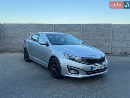 Сірий Кіа K5, об'ємом двигуна 2 л та пробігом 310 тис. км за 9300 $, фото 1 на Automoto.ua