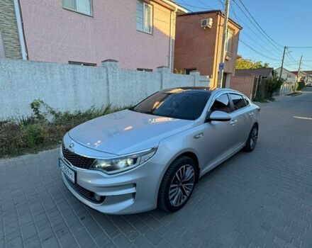 Серый Киа K5, объемом двигателя 2 л и пробегом 295 тыс. км за 9000 $, фото 1 на Automoto.ua