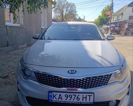 Серый Киа K5, объемом двигателя 2 л и пробегом 225 тыс. км за 9500 $, фото 1 на Automoto.ua